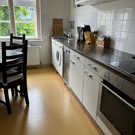 Spacious And Well Equipped Private In An * Berlín